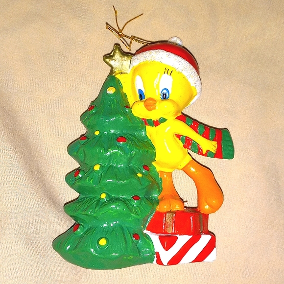 New Tweety Bird Christmas Ornament Warner Bros must see - Picture 1 of 4